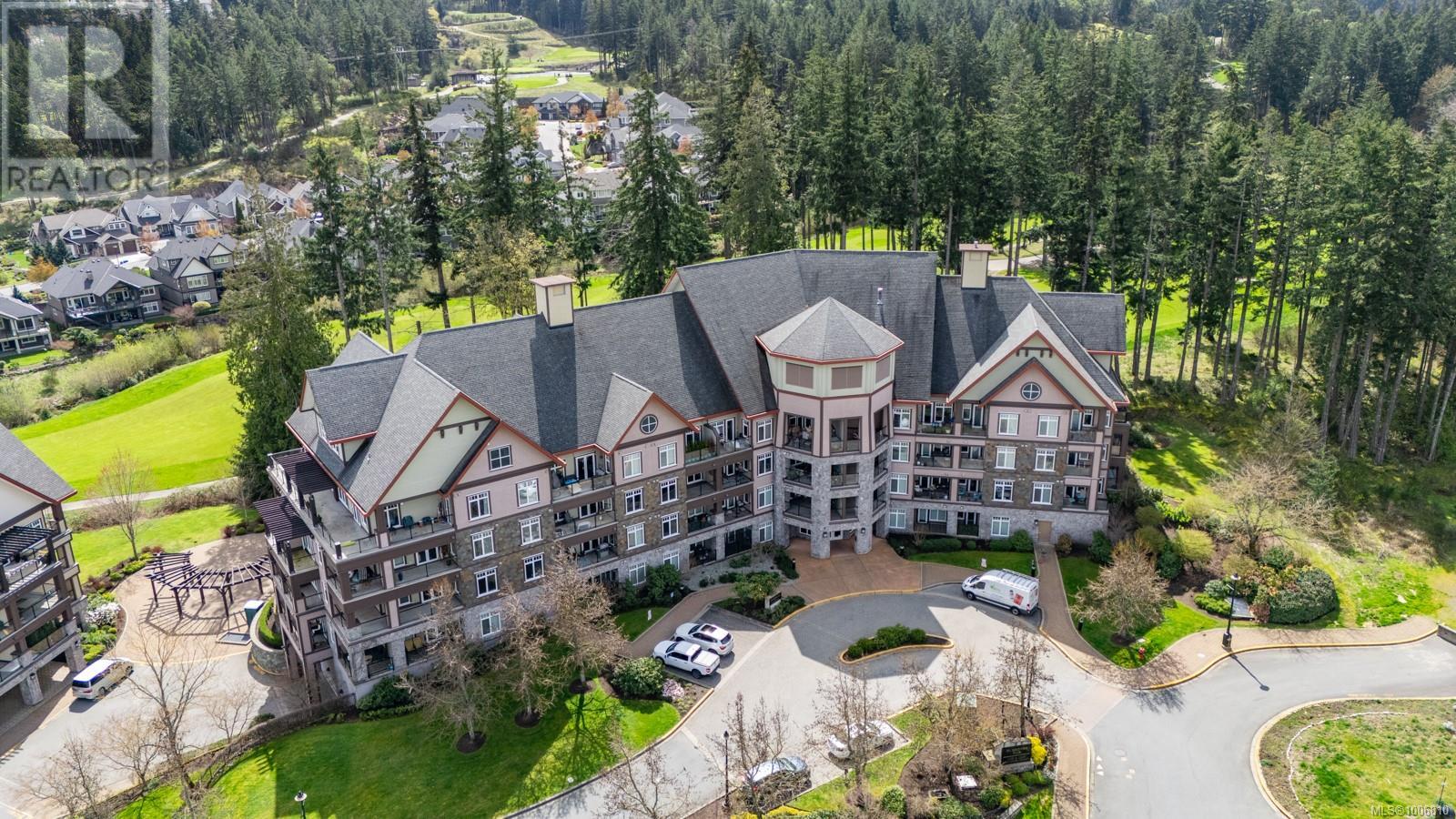 Photo 4 of 117 1395 Bear Mountain Pkwy, Langford BC