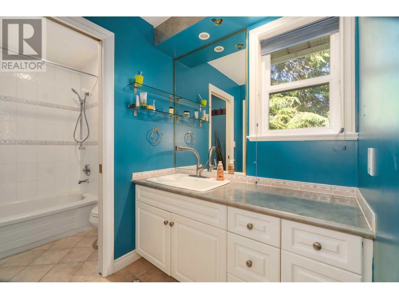 Photo 21 of 7483 Government Road, Burnaby BC