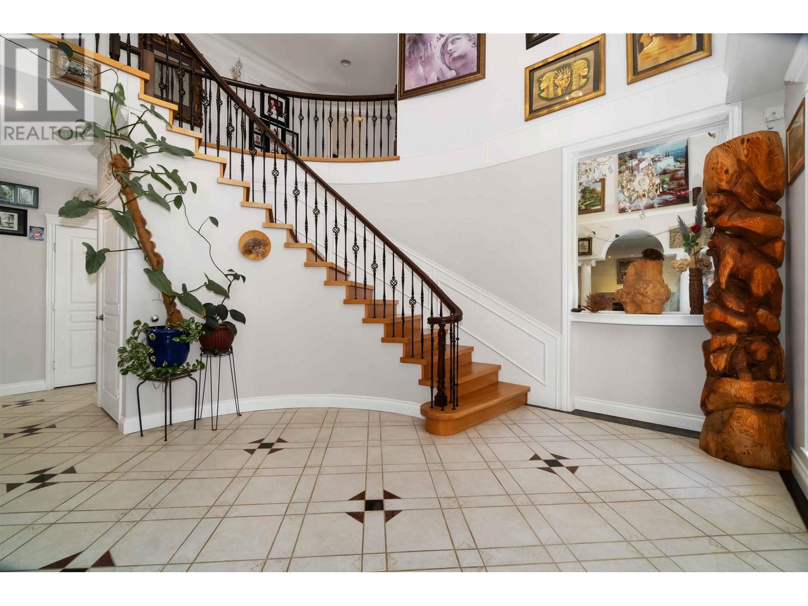 Photo 3 of 7483 Government Road, Burnaby BC
