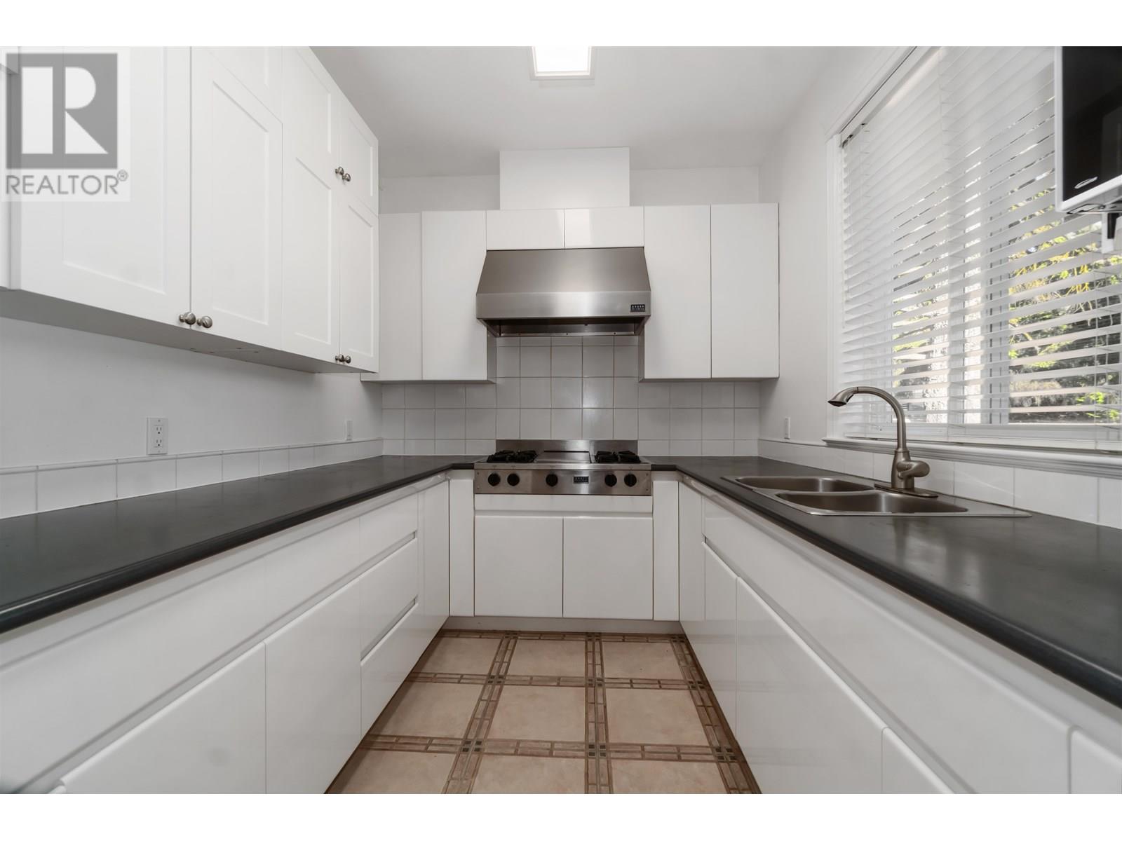 Photo 11 of 7483 Government Road, Burnaby BC