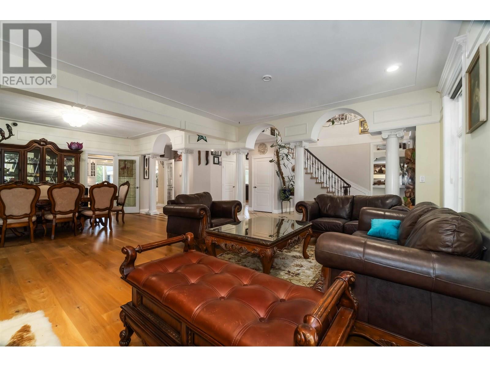 Photo 9 of 7483 Government Road, Burnaby BC