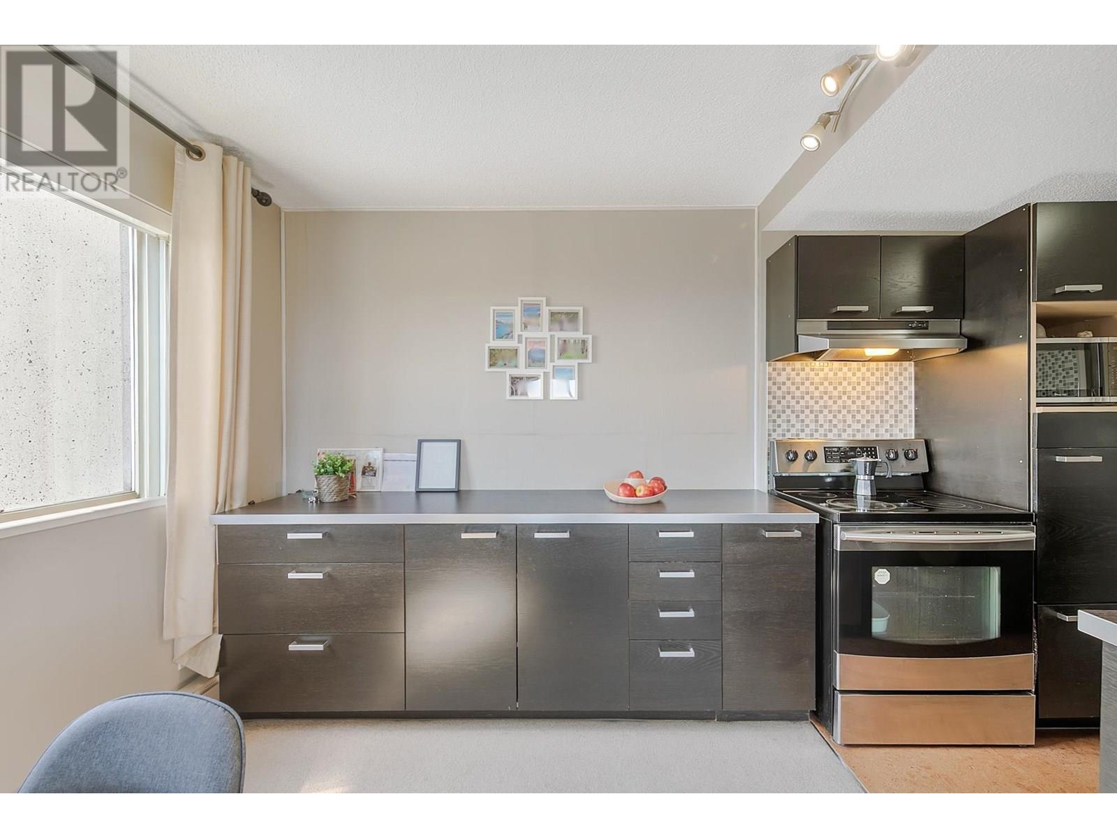 Photo 11 of 1103 110 W 4th Street, North Vancouver BC