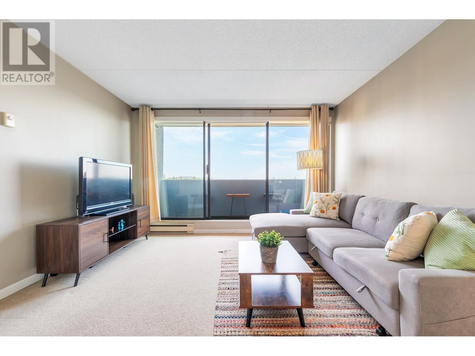 Photo 2 of 1103 110 W 4th Street, North Vancouver BC