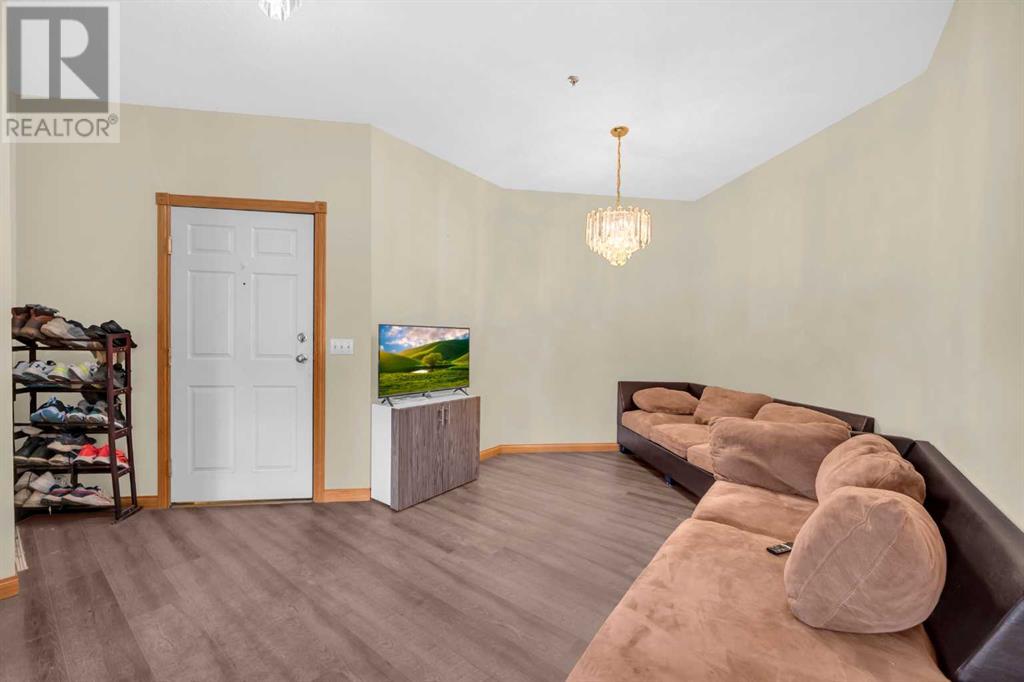 Single Family House Loft for Sale in    Avenue NE Mayland Heights Calgary 