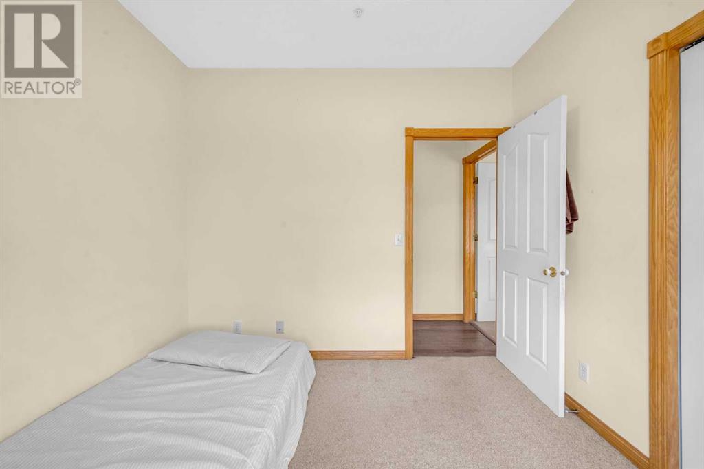 Single Family House Loft for Sale in    Avenue NE Mayland Heights Calgary 