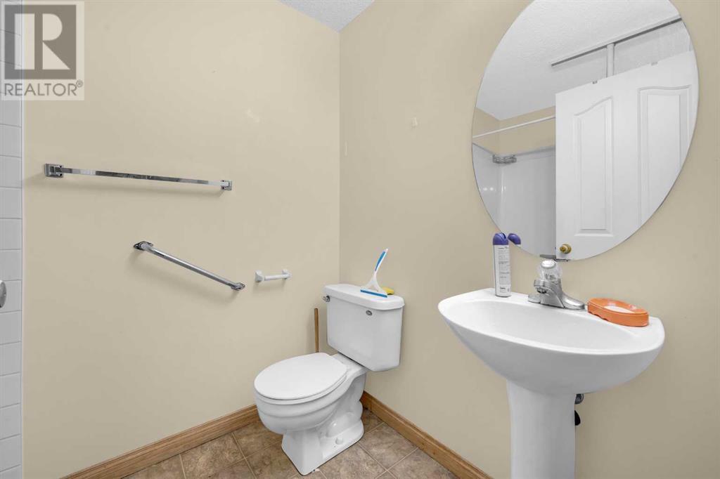 Single Family House Loft for Sale in    Avenue NE Mayland Heights Calgary 