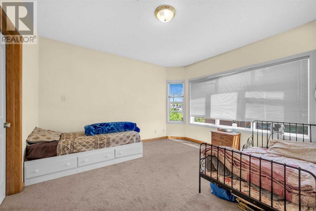 Single Family House Loft for Sale in    Avenue NE Mayland Heights Calgary 