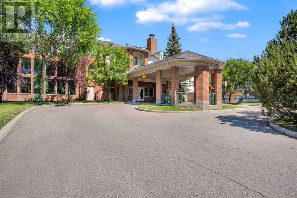 Single Family House Loft for Sale in    Avenue NE Mayland Heights Calgary 