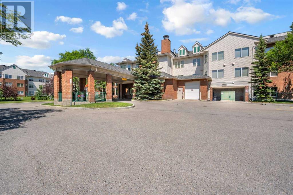 Single Family House Loft for Sale in    Avenue NE Mayland Heights Calgary 