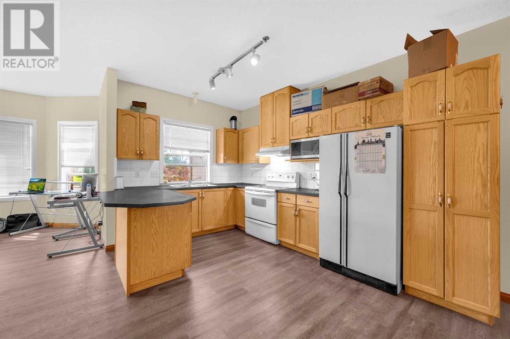 Single Family House Loft for Sale in    Avenue NE Mayland Heights Calgary 
