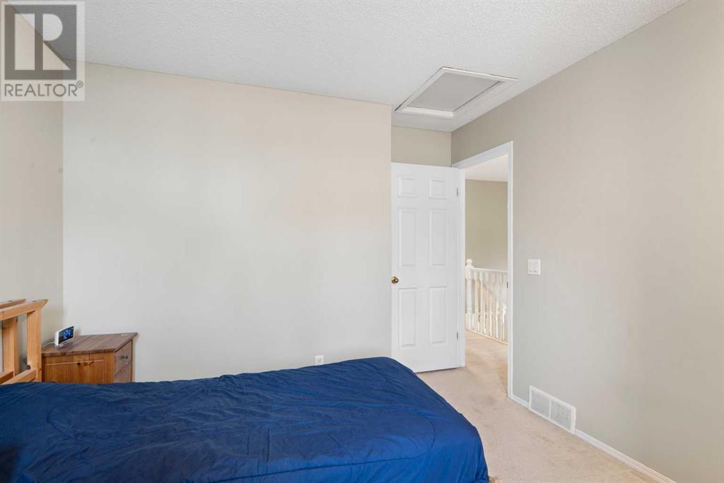 Single Family House for Sale in  Coachway Lane SW Coach Hill Calgary 