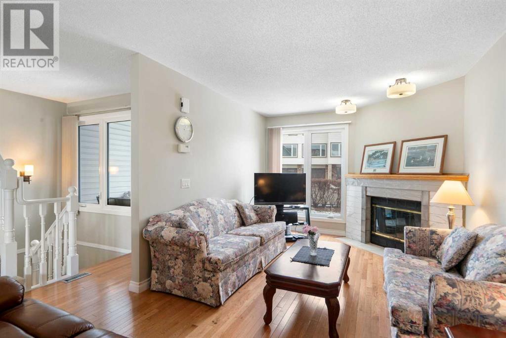 Single Family House for Sale in  Coachway Lane SW Coach Hill Calgary 