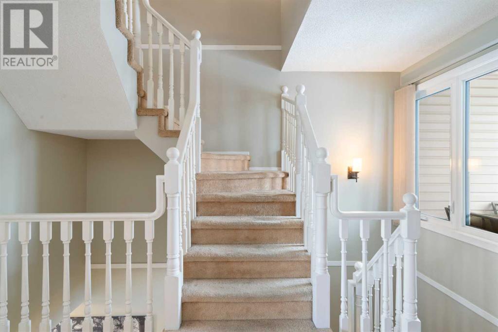 Single Family House for Sale in  Coachway Lane SW Coach Hill Calgary 