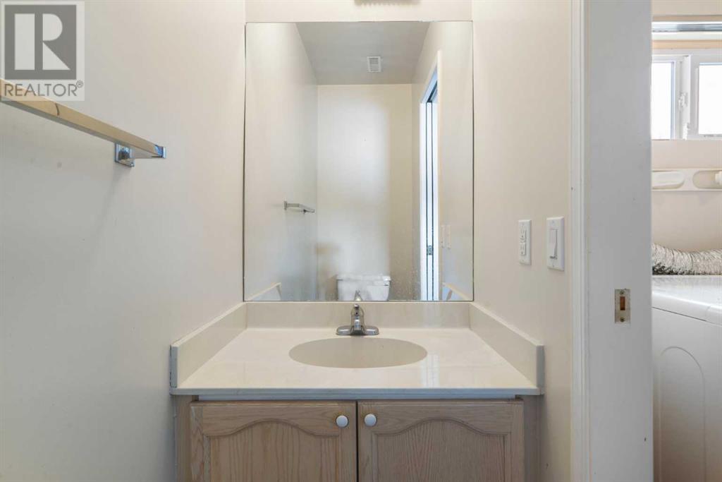 Single Family House for Sale in  Coachway Lane SW Coach Hill Calgary 
