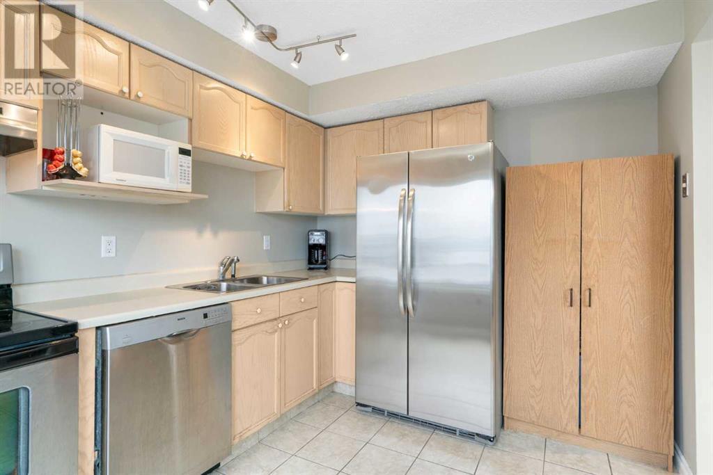 Single Family House for Sale in  Coachway Lane SW Coach Hill Calgary 
