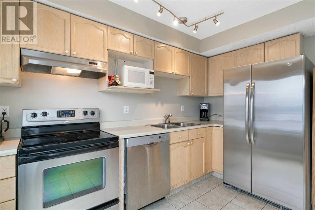 Single Family House for Sale in  Coachway Lane SW Coach Hill Calgary 