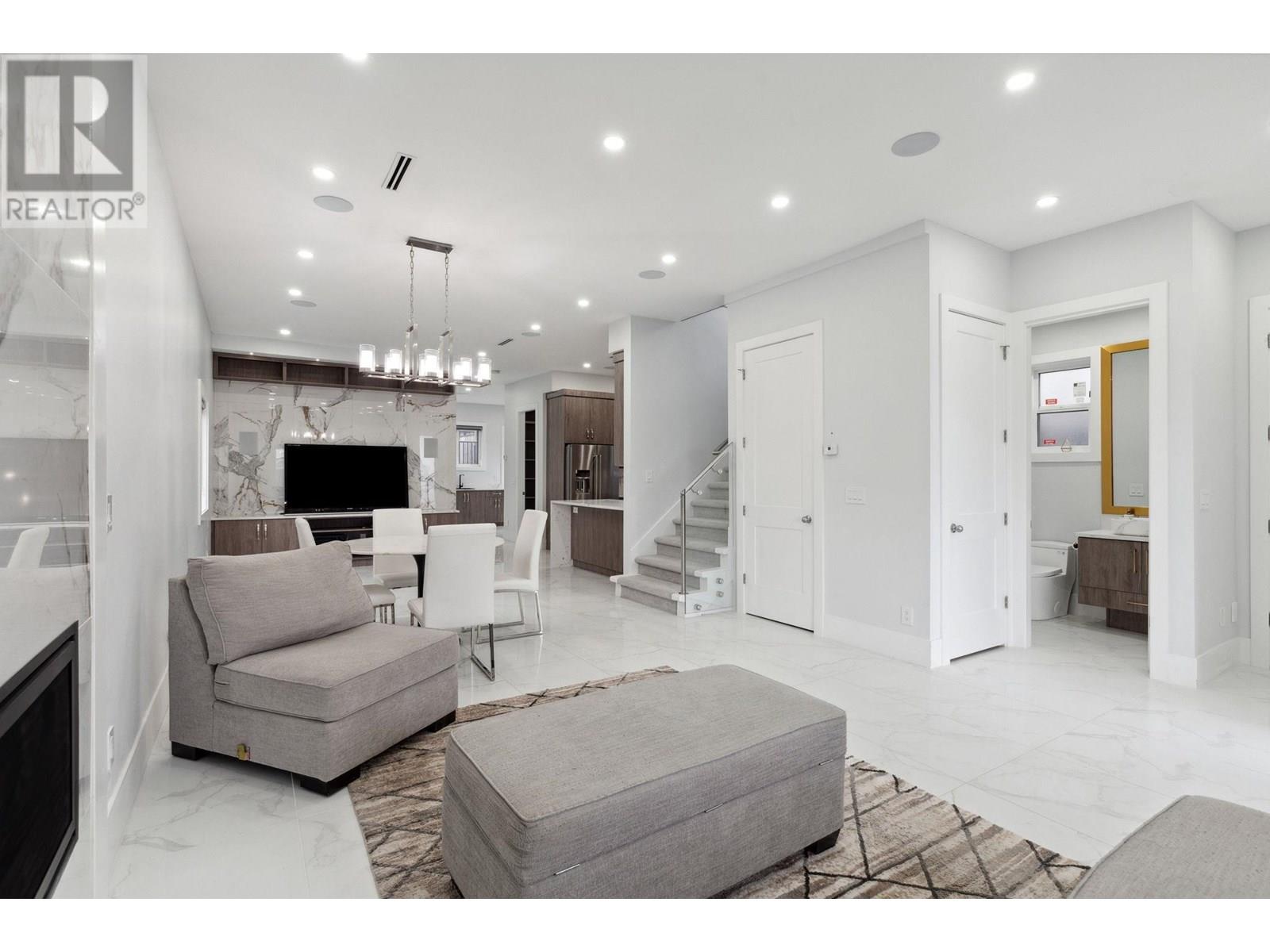 Photo 7 of 1137 Dansey Avenue, Coquitlam BC