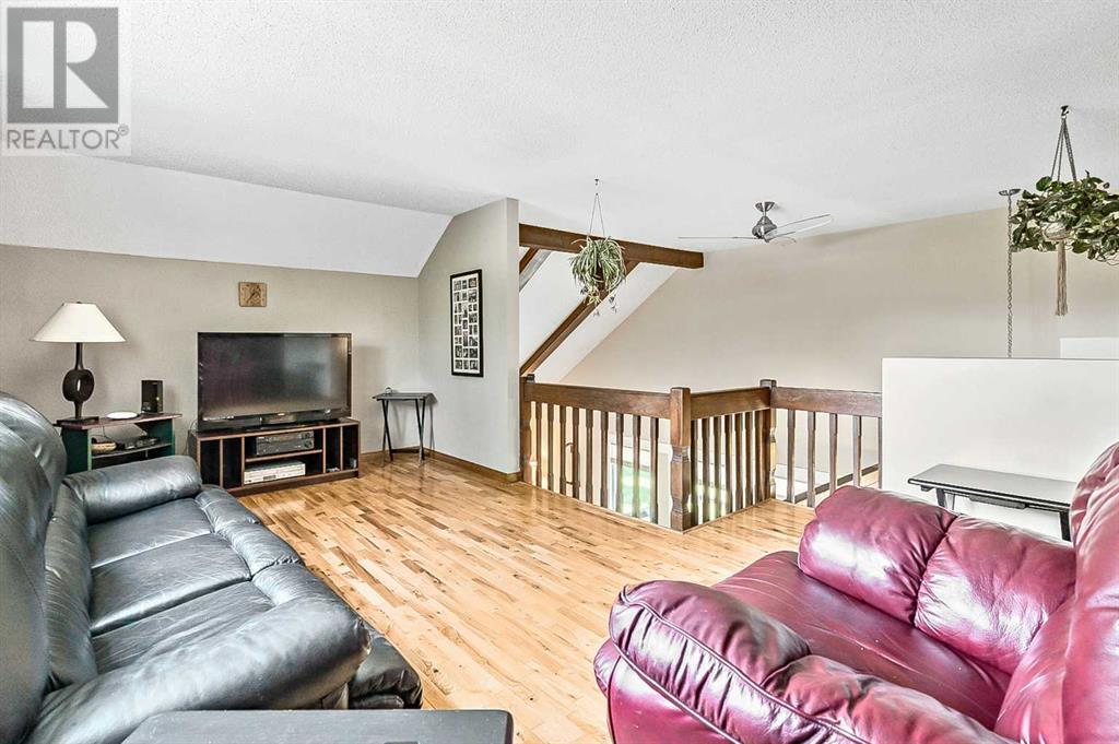 Single Family House 5 Level for Sale in  Lock Crescent Rosemont Okotoks 