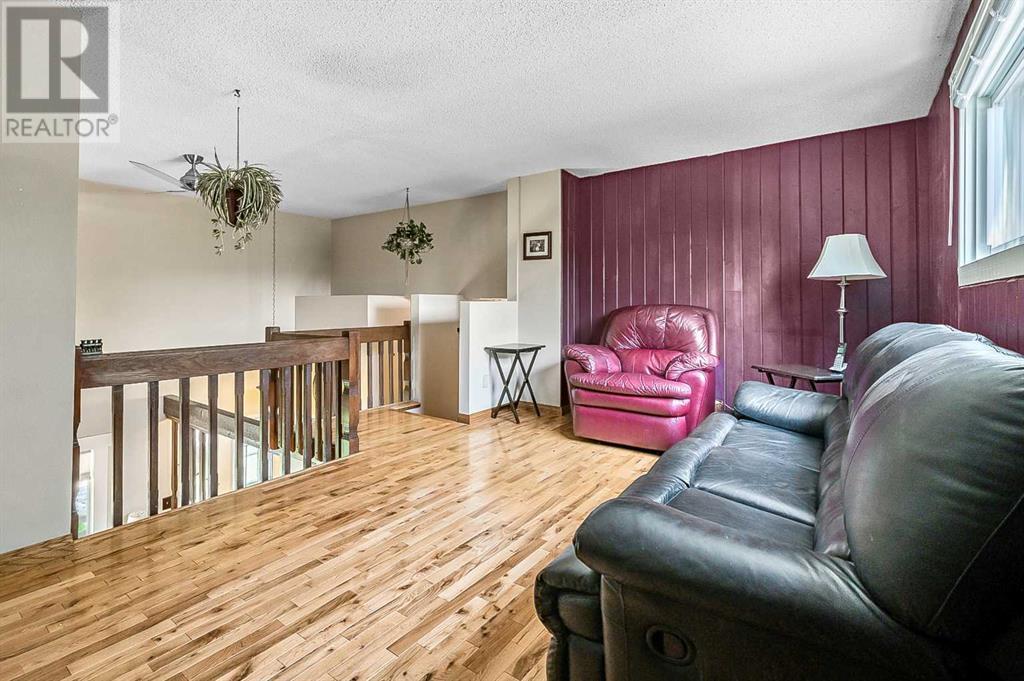 Single Family House 5 Level for Sale in  Lock Crescent Rosemont Okotoks 