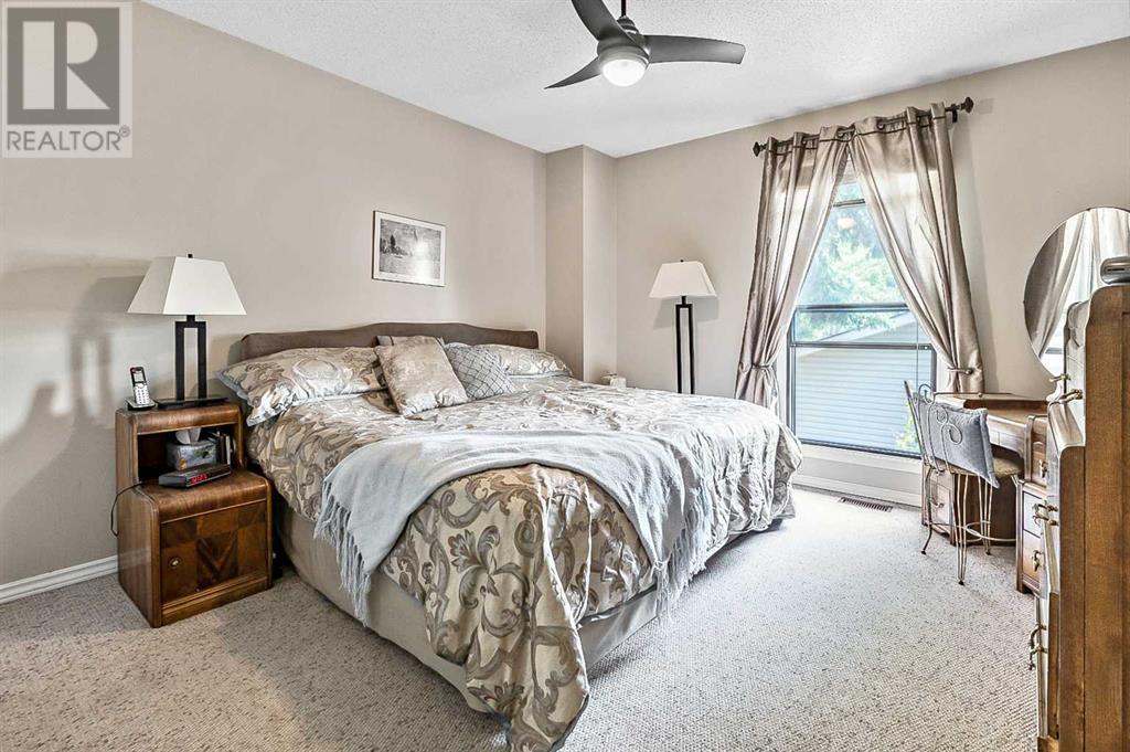 Single Family House 5 Level for Sale in  Lock Crescent Rosemont Okotoks 
