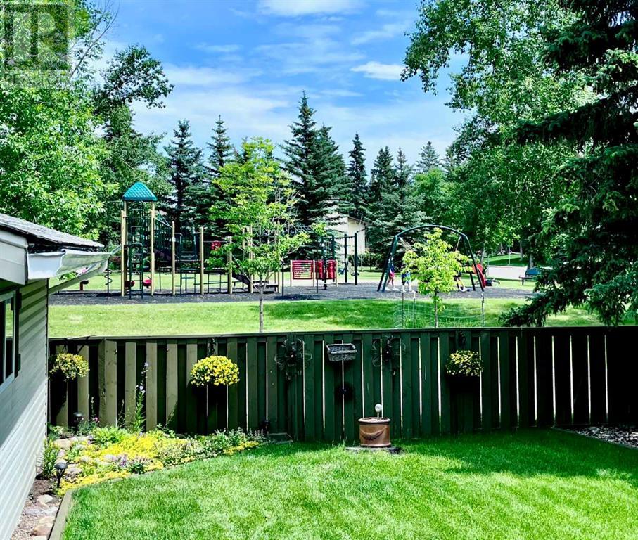 Single Family House 5 Level for Sale in  Lock Crescent Rosemont Okotoks 