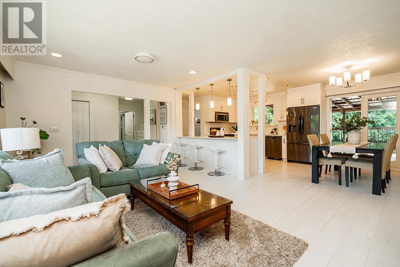 Photo 14 of 24084 102 Avenue, Maple Ridge BC