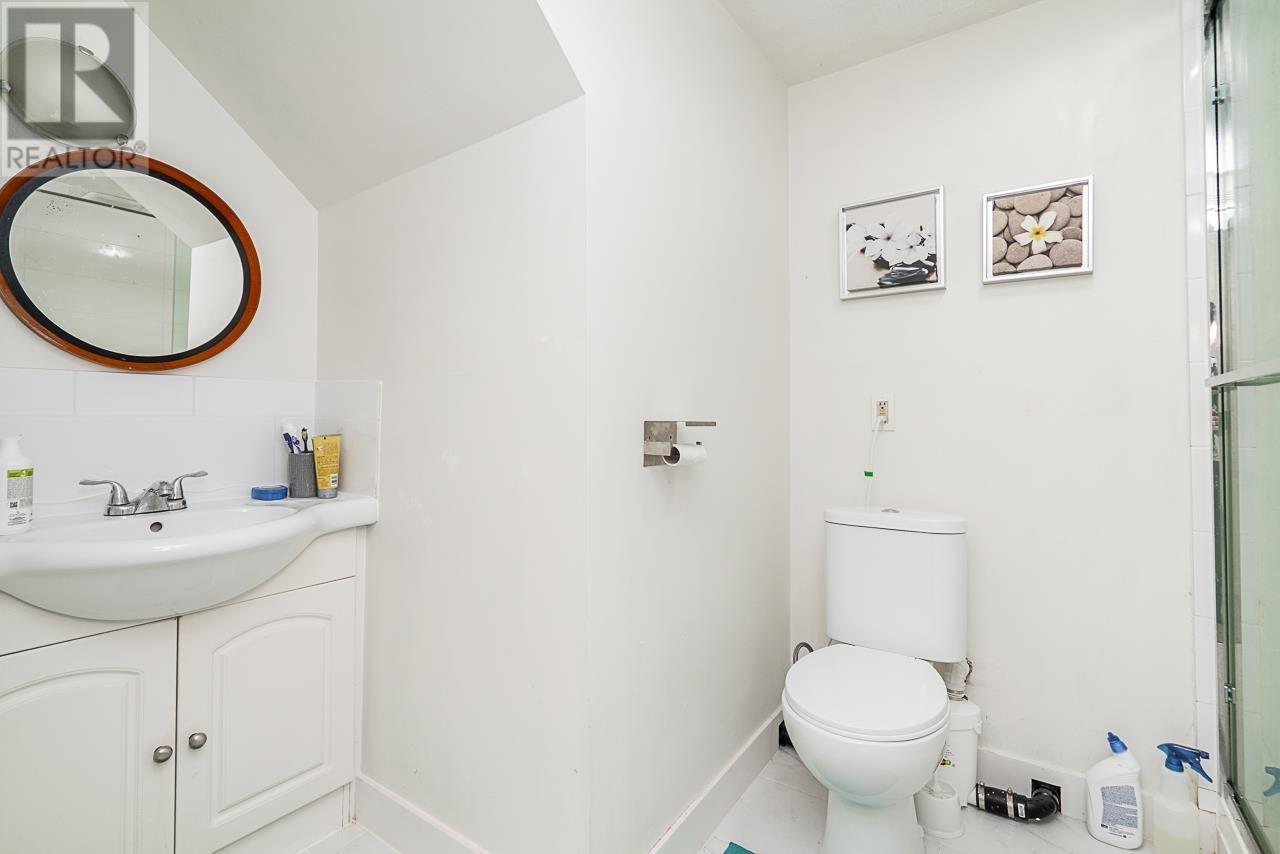 Photo 12 of 24084 102 Avenue, Maple Ridge BC