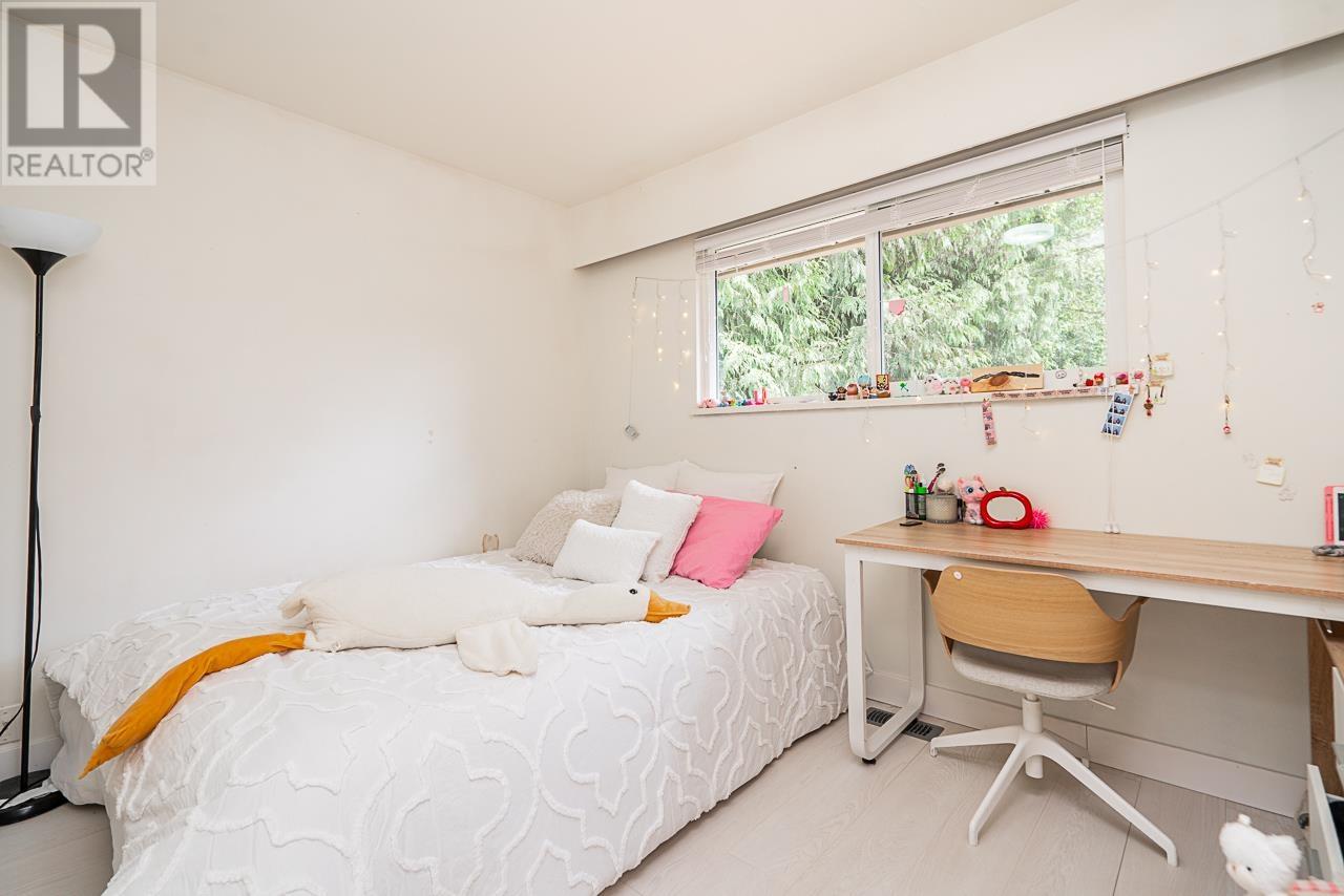 Photo 35 of 24084 102 Avenue, Maple Ridge BC