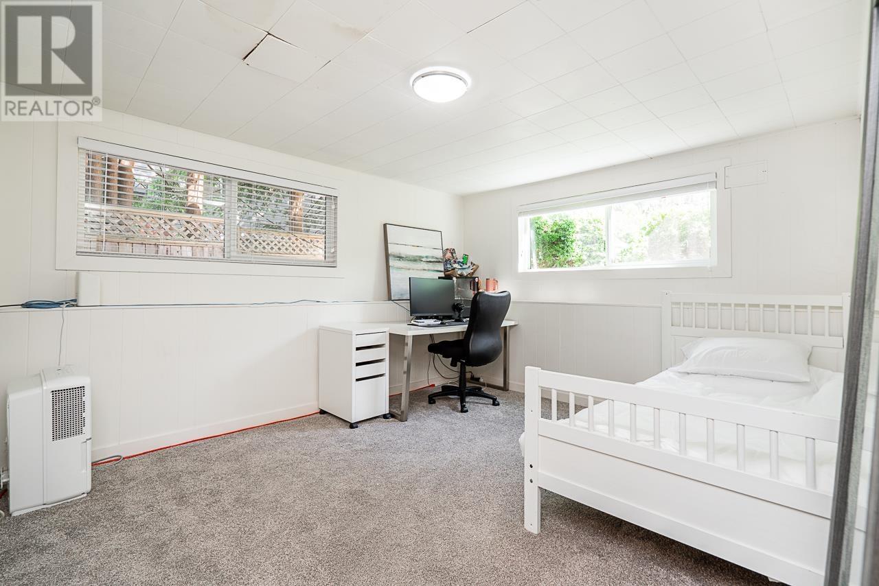 Photo 3 of 24084 102 Avenue, Maple Ridge BC