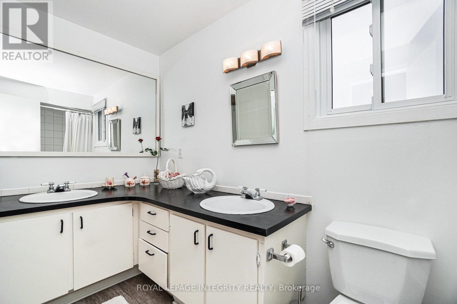 Photo 29 of 7 6 Sweetbriar Circle, Ottawa ON