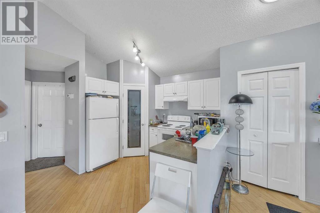 Single Family House Bi-level for Sale in  Saddlemont Way NE Saddle Ridge Calgary 