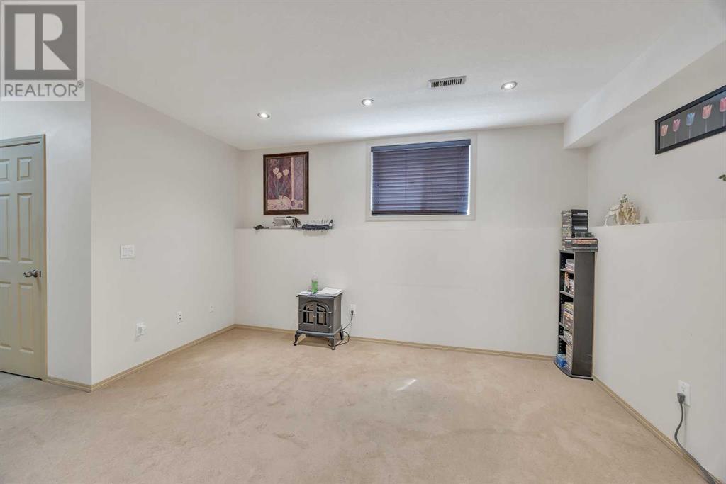 Single Family House Bi-level for Sale in  Saddlemont Way NE Saddle Ridge Calgary 