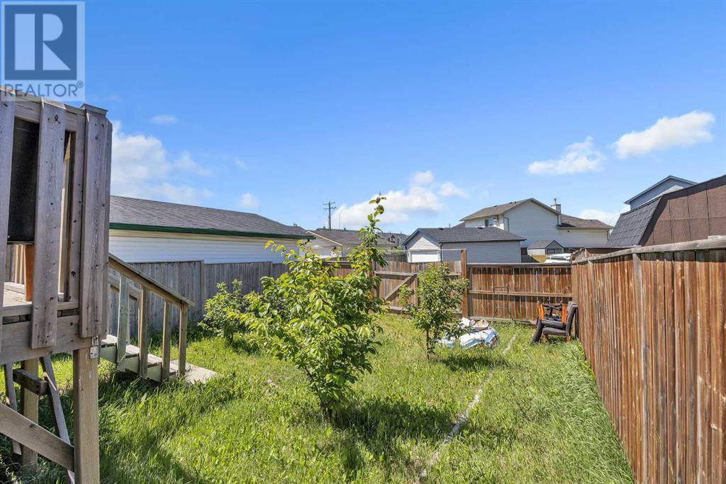 Single Family House Bi-level for Sale in  Saddlemont Way NE Saddle Ridge Calgary 