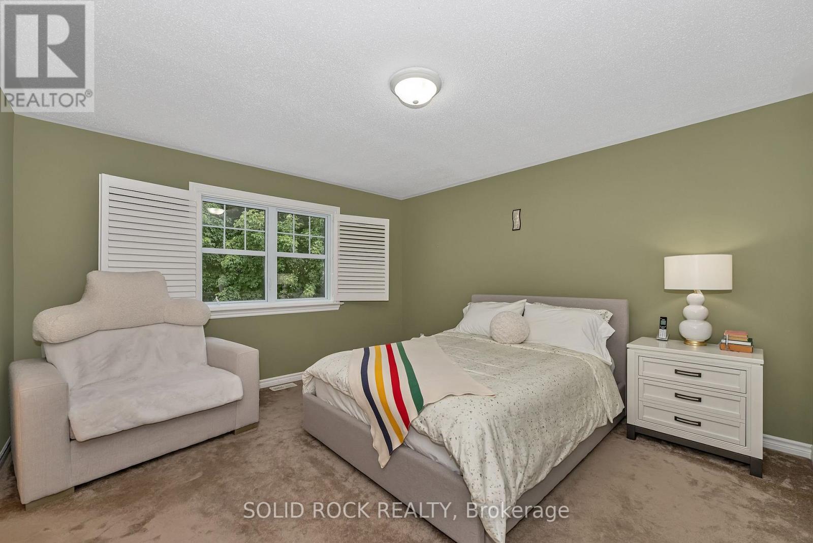 Photo 6 of 411 Cache Bay Crescent E, Ottawa ON