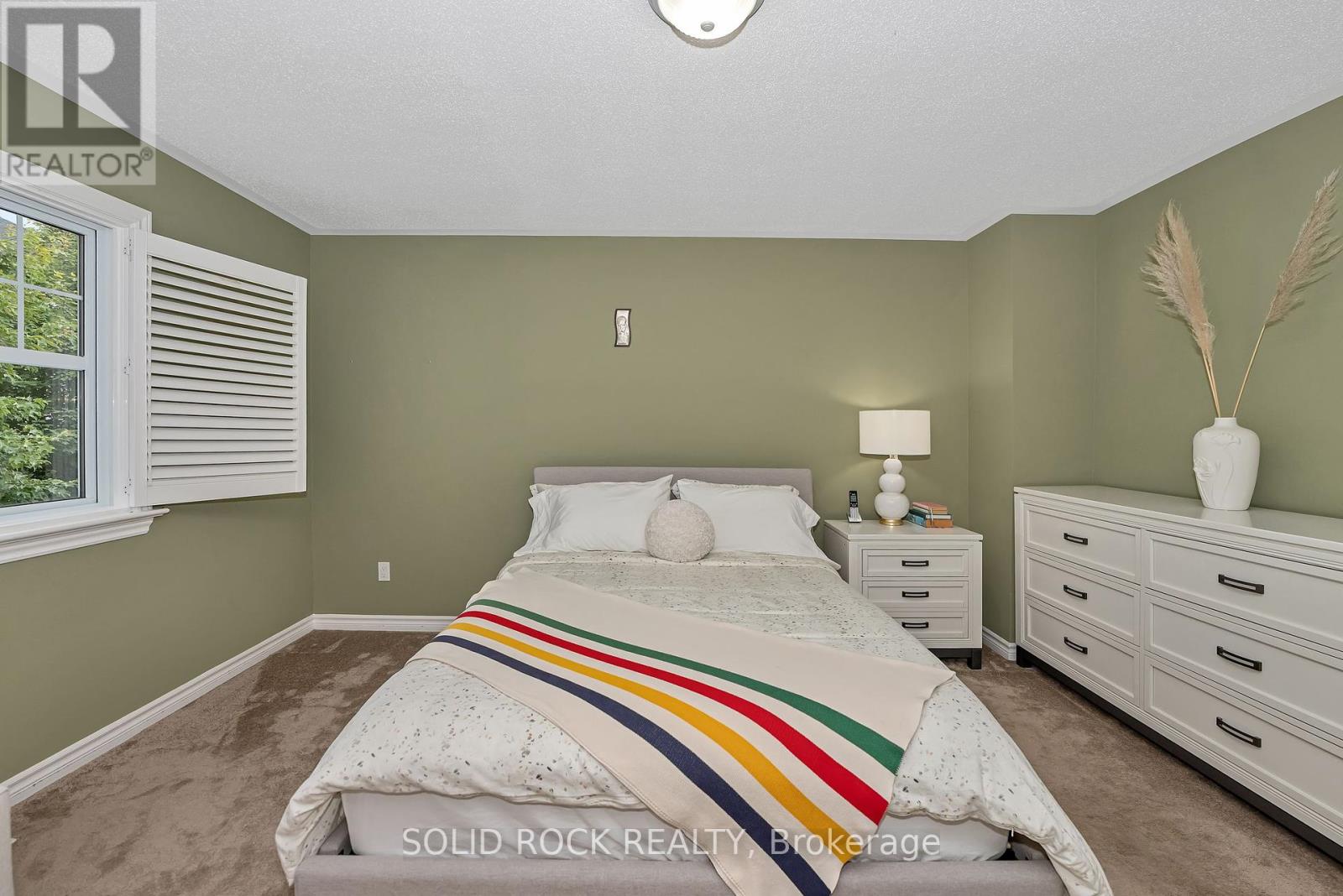 Photo 31 of 411 Cache Bay Crescent E, Ottawa ON