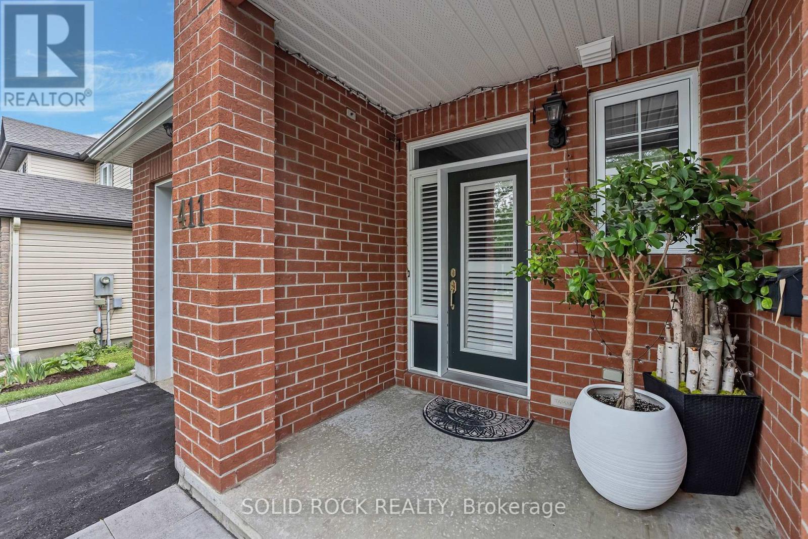 Photo 19 of 411 Cache Bay Crescent E, Ottawa ON