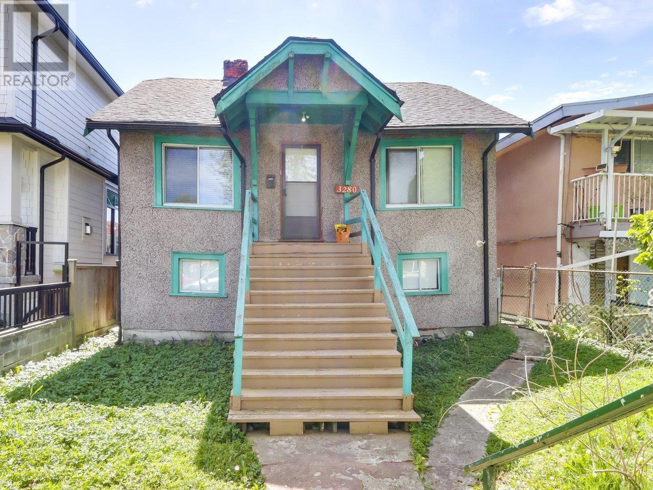 Photo 10 of 3280 E Georgia Street, Vancouver BC