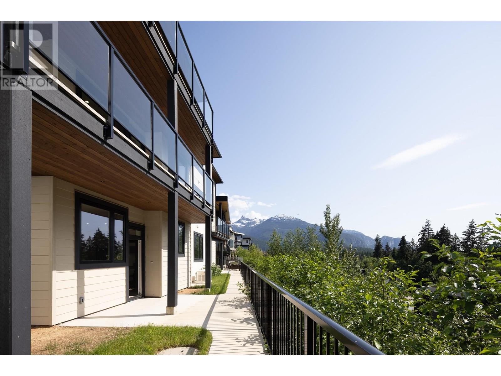 Photo 24 of 37 3385 Mamquam Road, Squamish BC