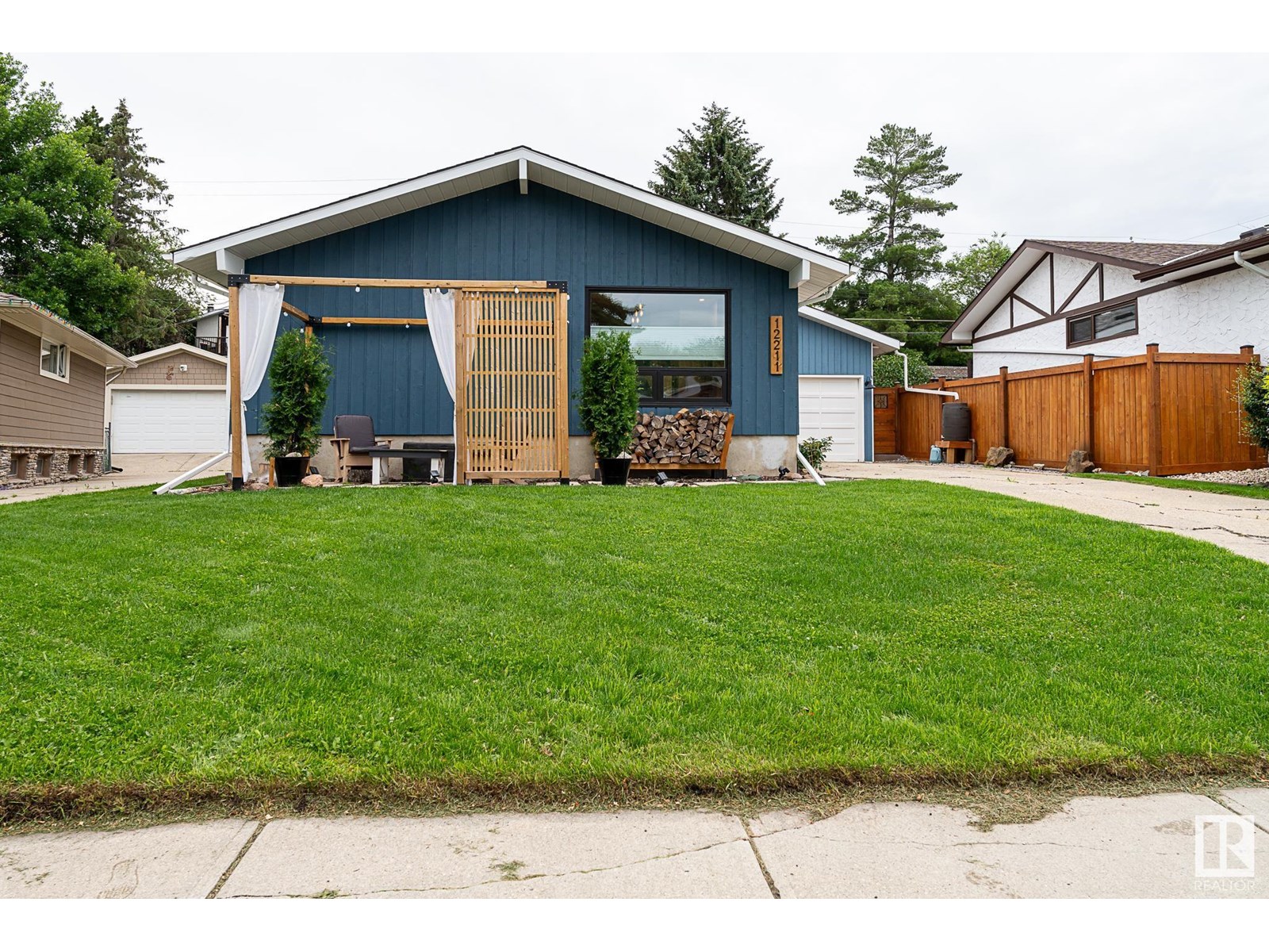 Photo 51 of 12211 42 A Av Nw, Edmonton AB