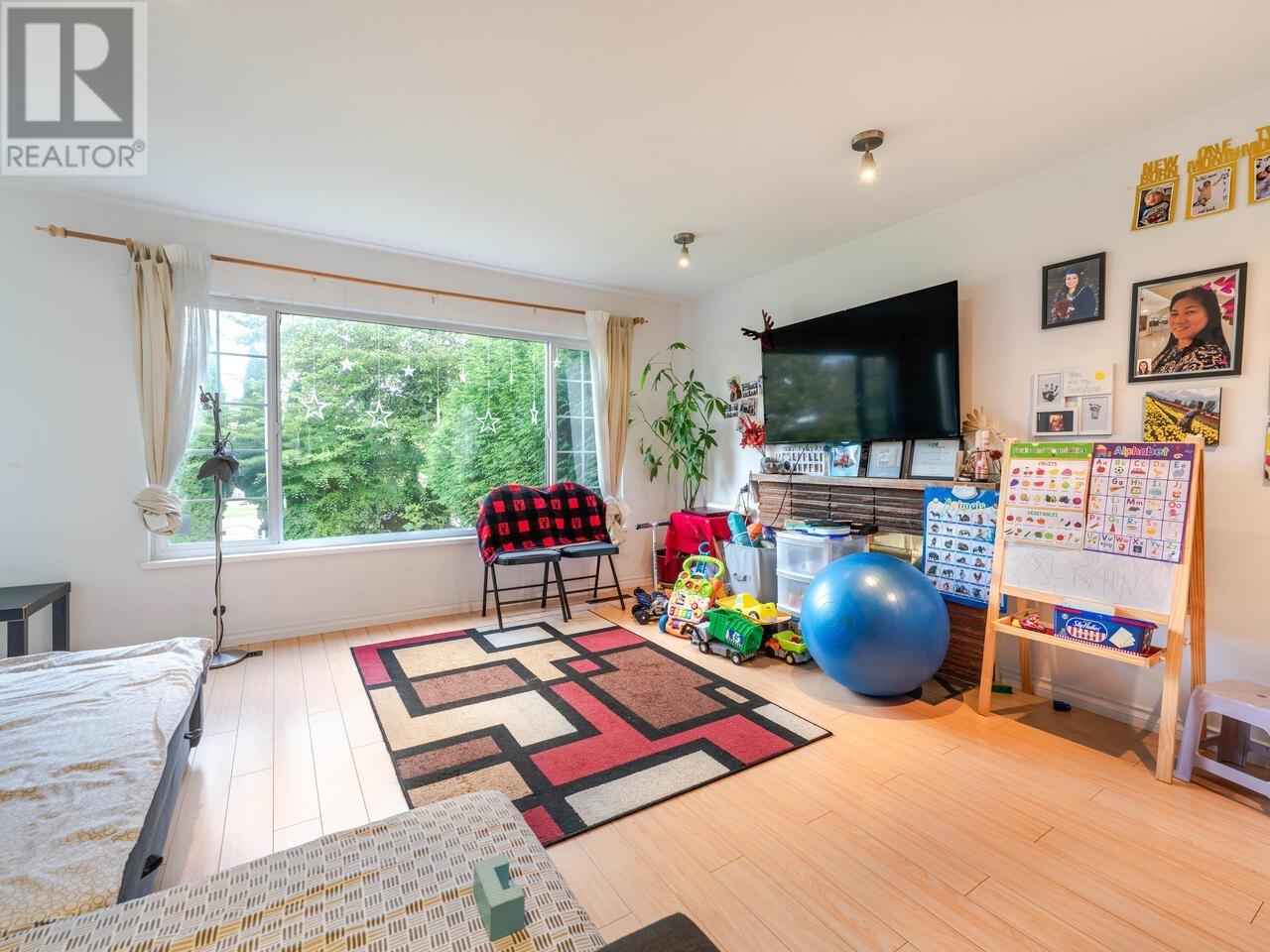 2216 E 41ST AVENUE, Vancouver