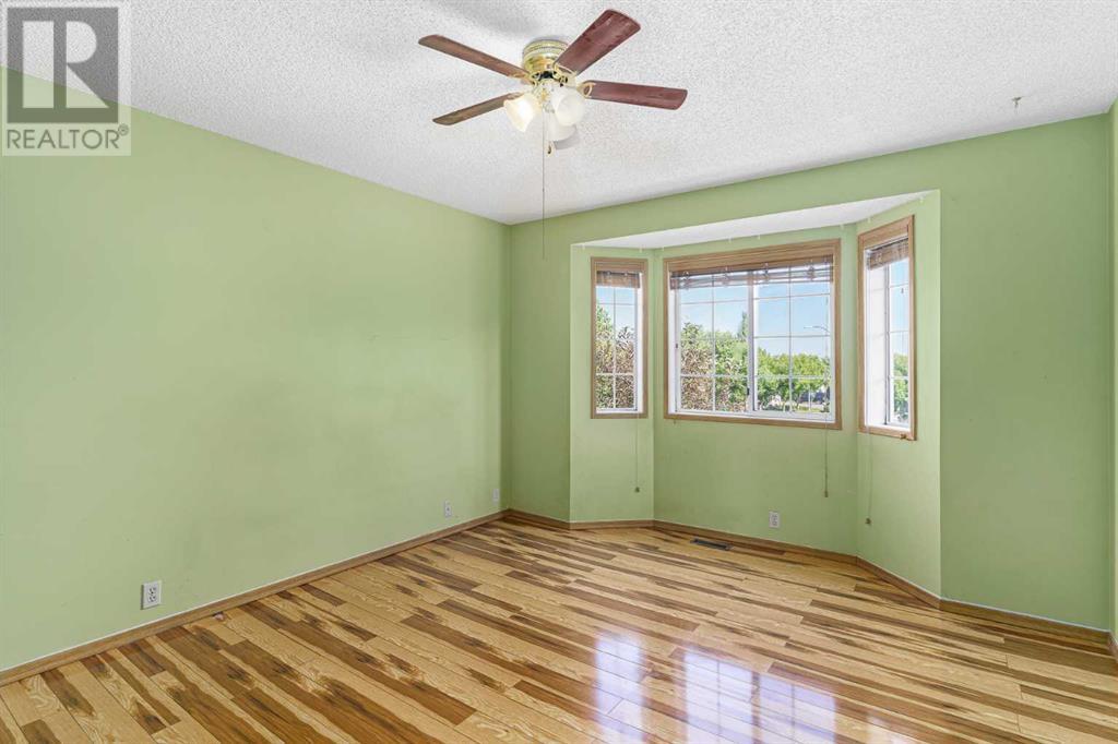 Single Family House for Sale in  Martinridge Grove NE Martindale Calgary 