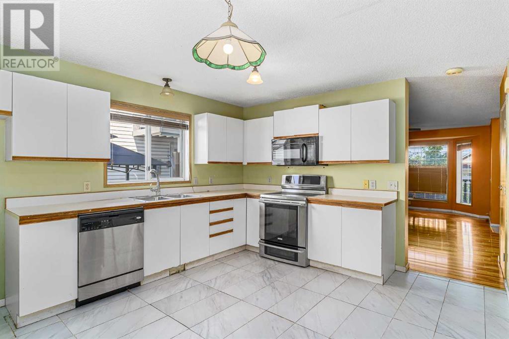 Single Family House for Sale in  Martinridge Grove NE Martindale Calgary 