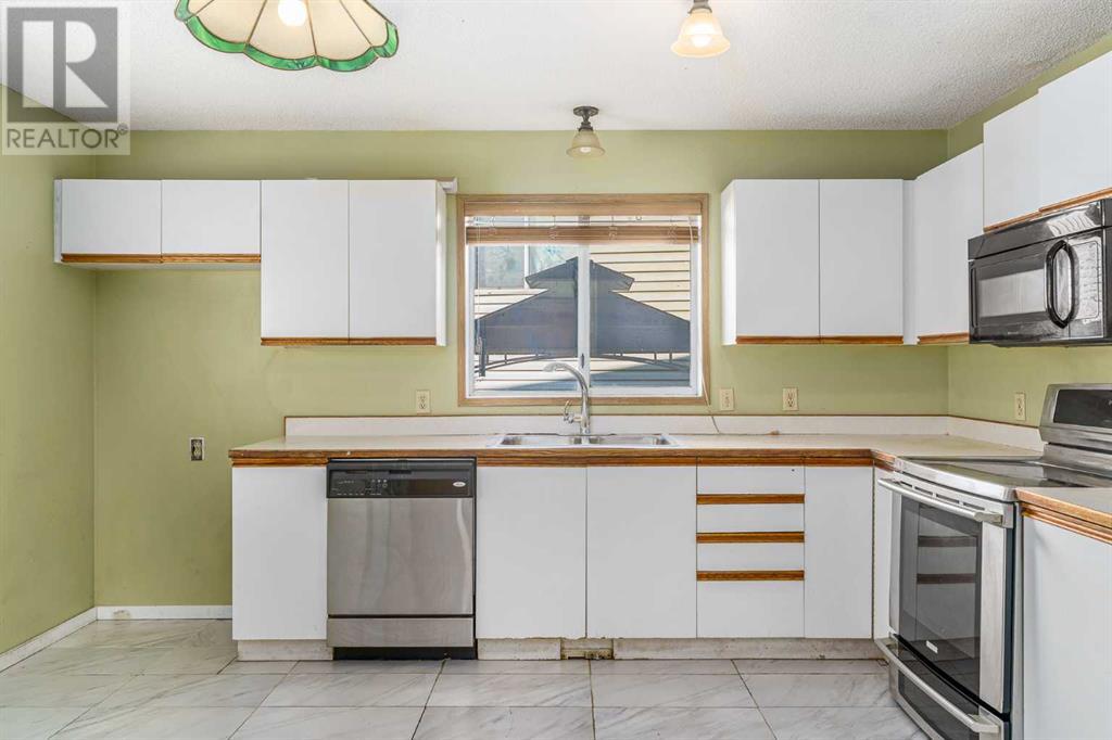 Single Family House for Sale in  Martinridge Grove NE Martindale Calgary 