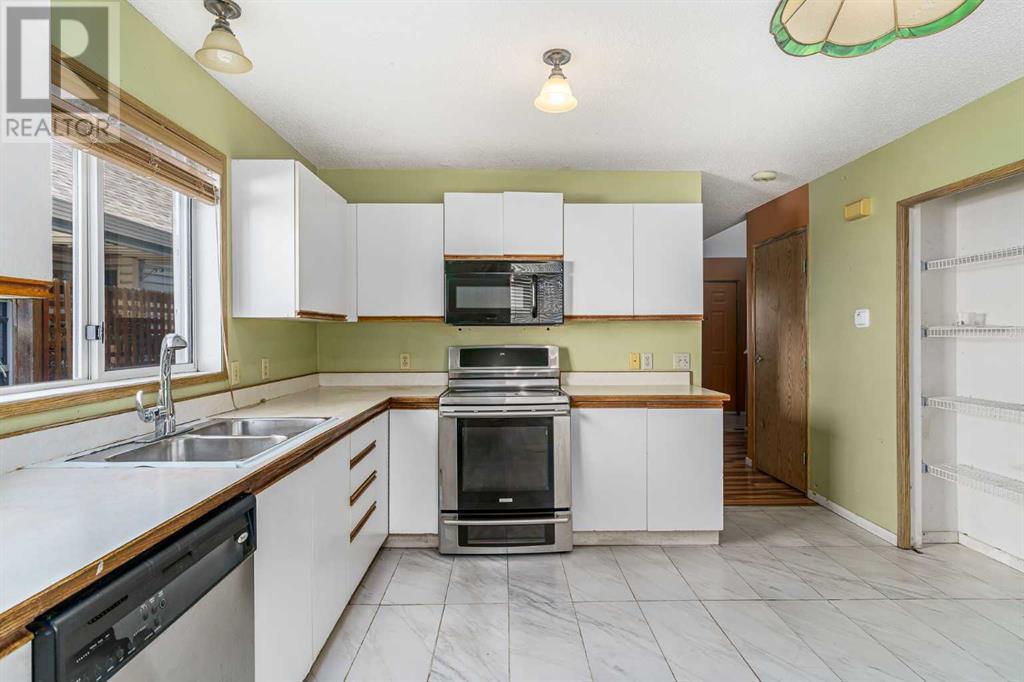 Single Family House for Sale in  Martinridge Grove NE Martindale Calgary 