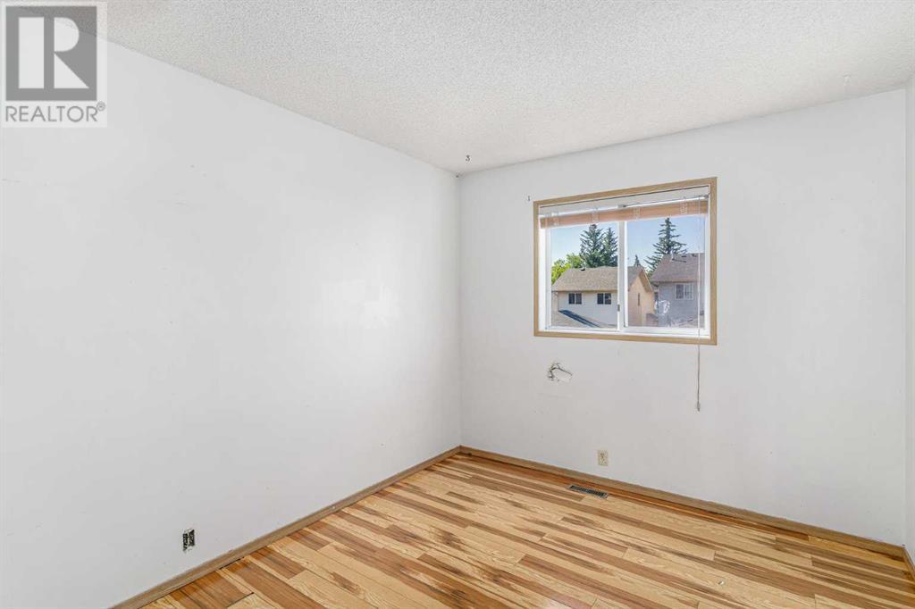Single Family House for Sale in  Martinridge Grove NE Martindale Calgary 