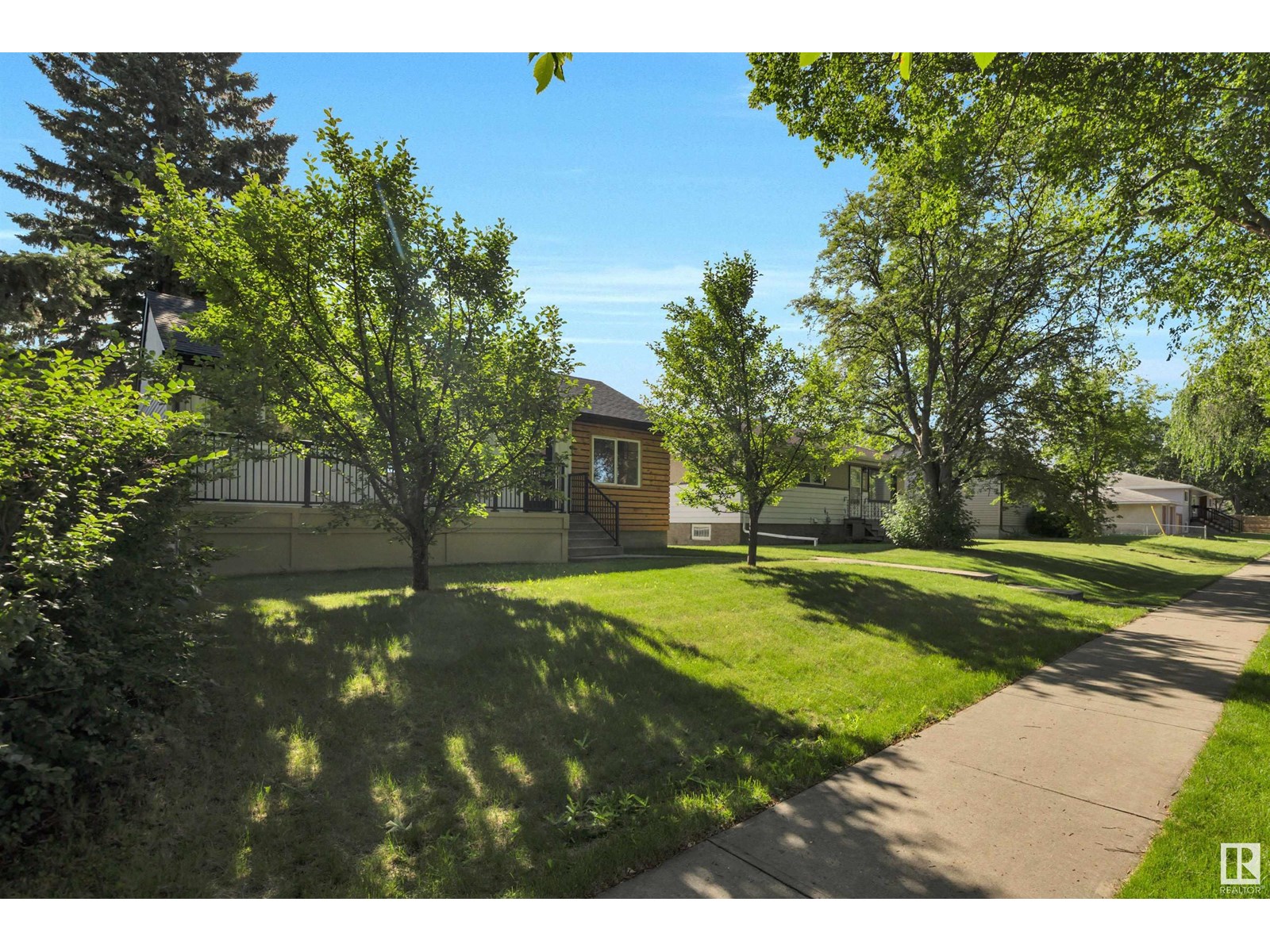 Photo 38 of 8619 80 St Nw, Edmonton AB