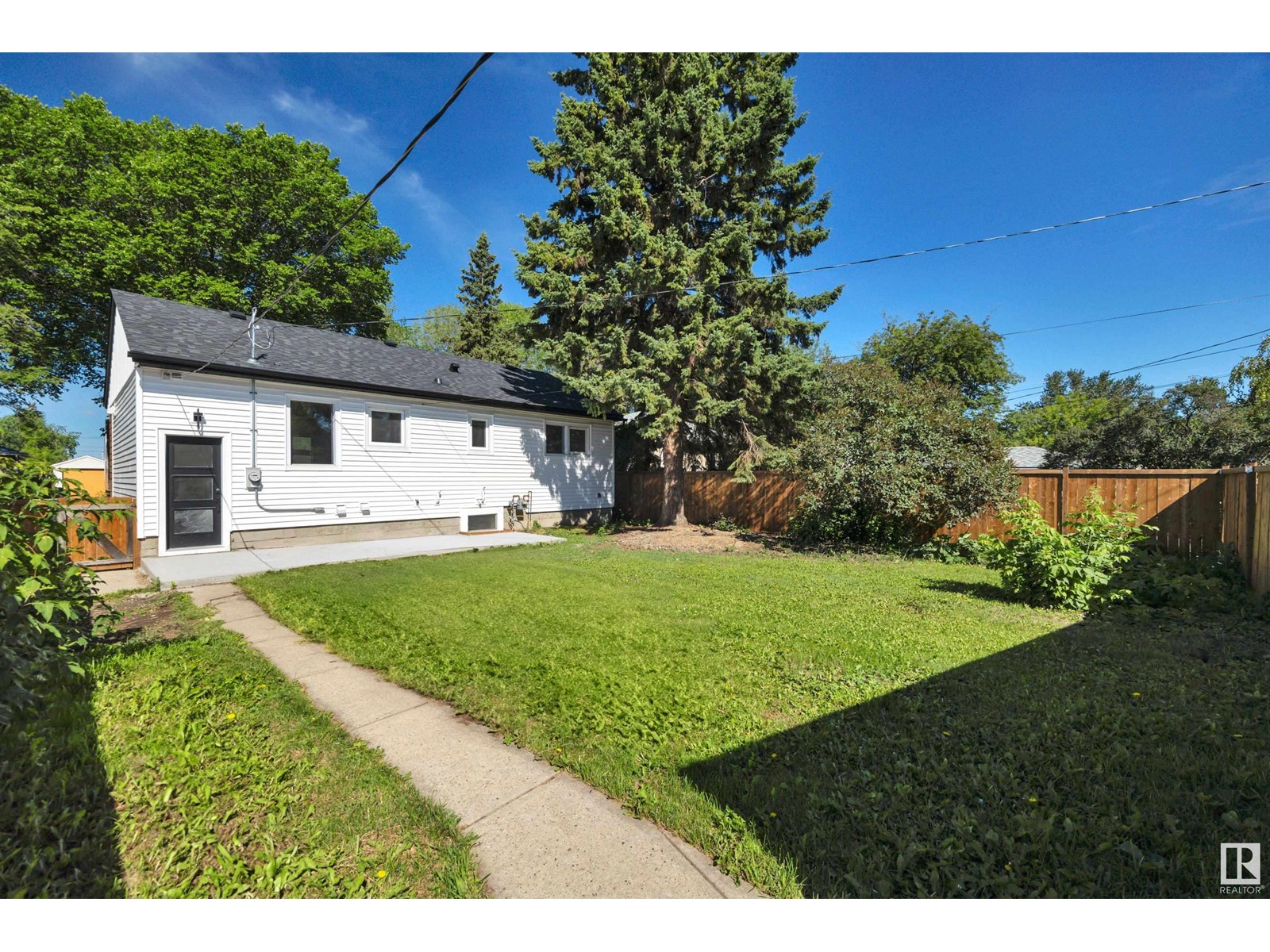 Photo 15 of 8619 80 St Nw, Edmonton AB