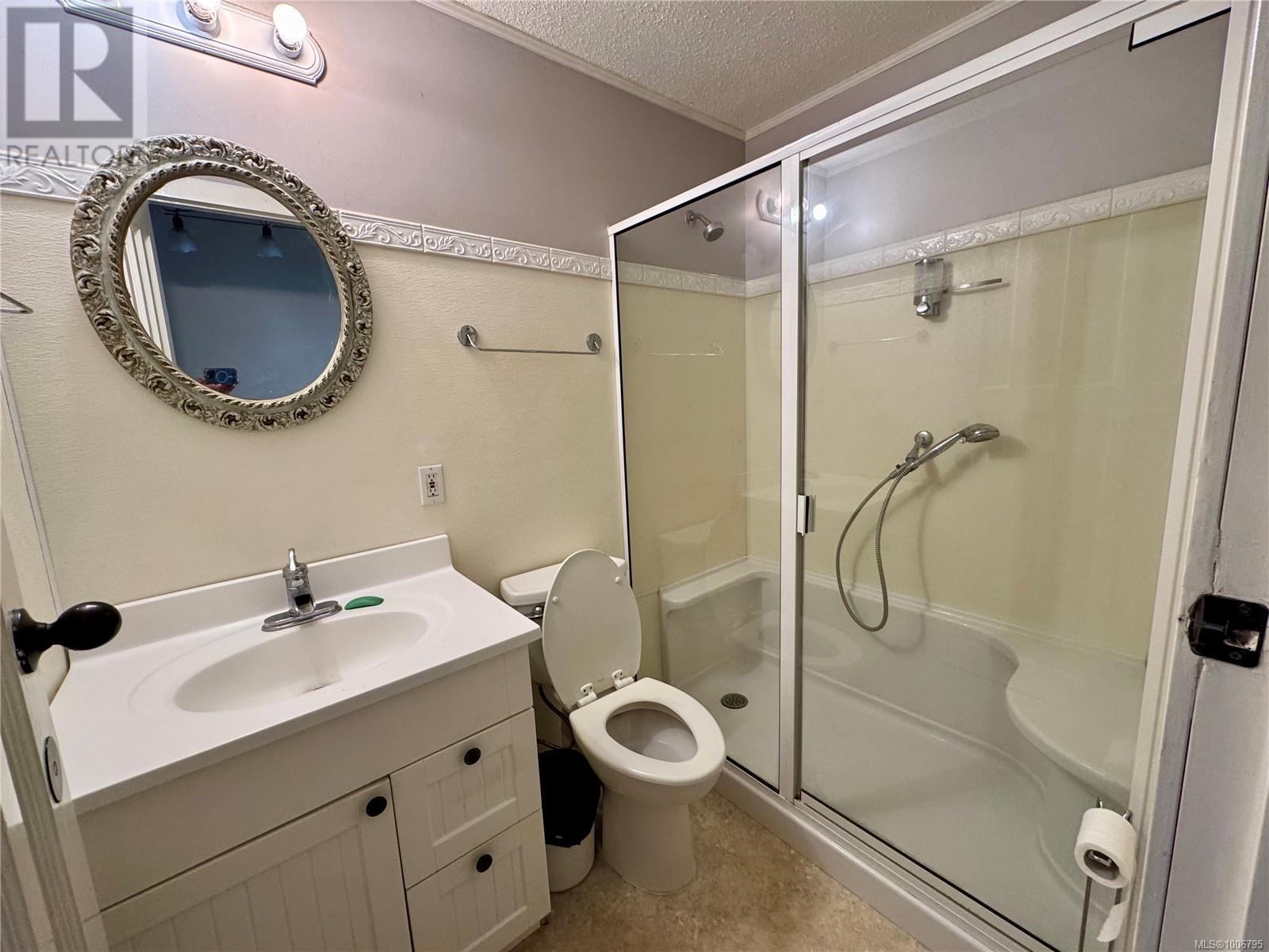 99 McKay Cres, Port Alice