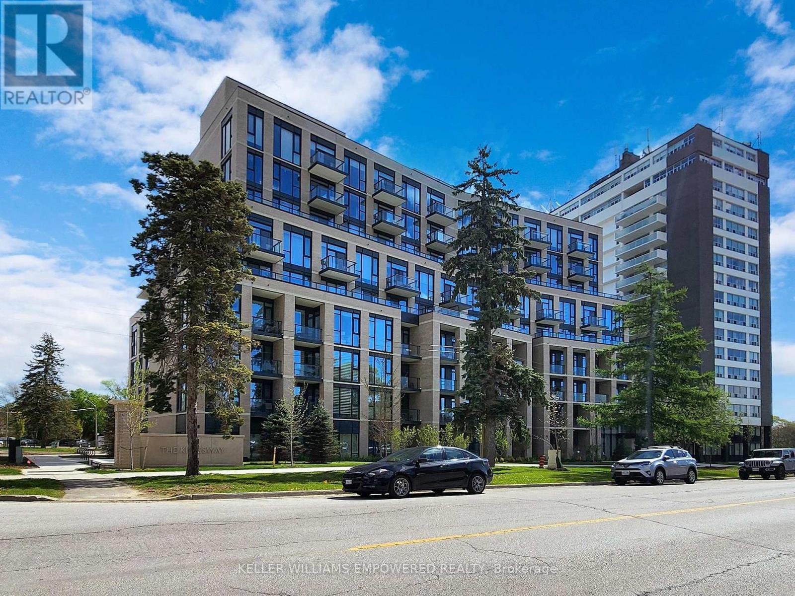 Photo 35 of 219 293 The Kingsway, Toronto ON