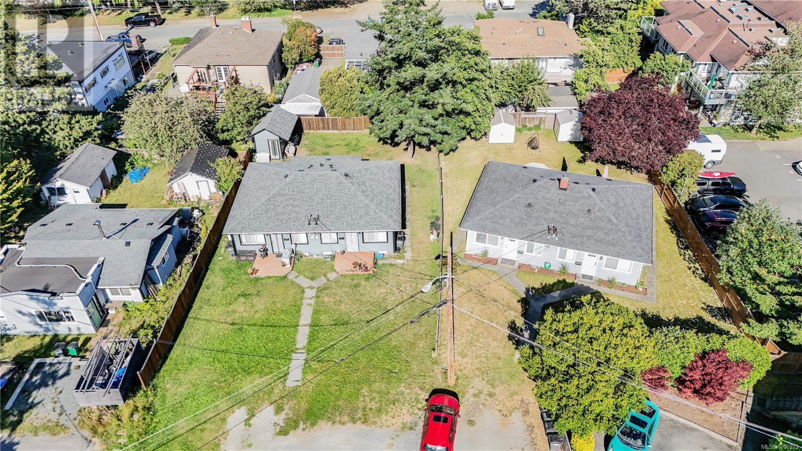 Photo 2 of 270 Tolcross Ave, Saanich BC